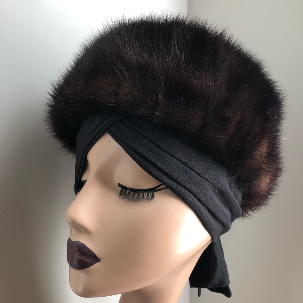 Vintage 1960s Betmar Mink Fur Ladies Hat in sable color size 6 - Picture 3 of 15